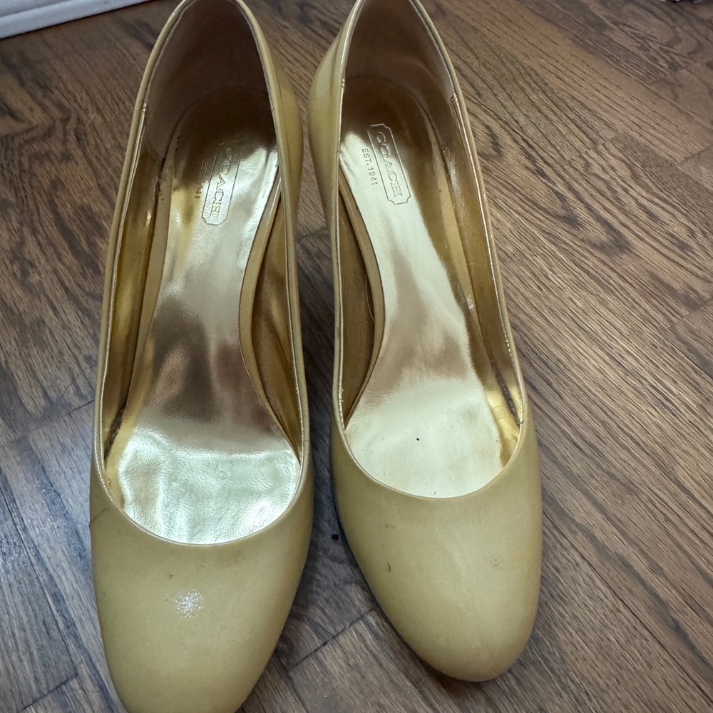 Coach Women's Tan Leather High Heels - Size 8